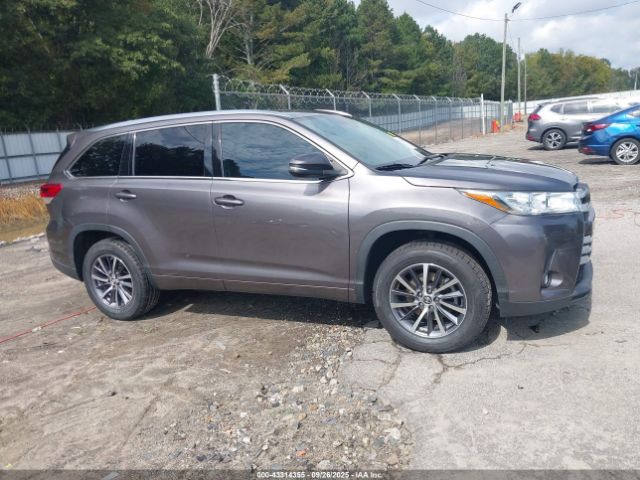 Toyota Highlander Xle Image 9