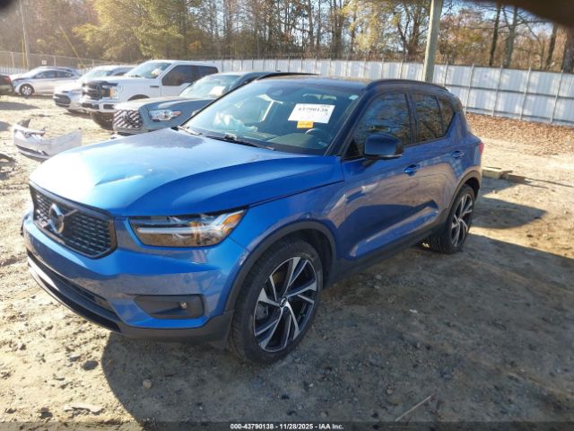 Volvo XC40 T4 R-design Image 3