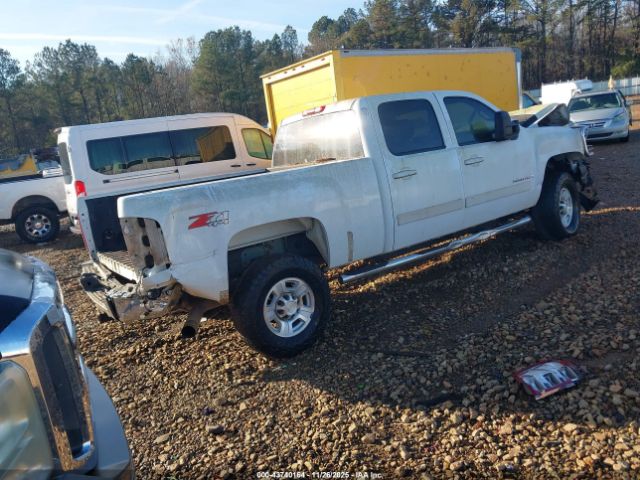 Chevrolet Silverado 2500 Ltz Image 2