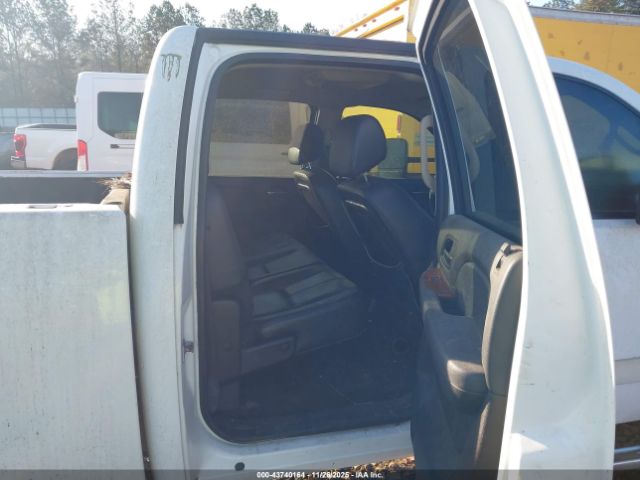 Chevrolet Silverado 2500 Ltz Image 3