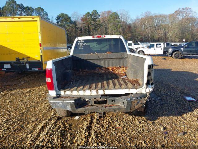 Chevrolet Silverado 2500 Ltz Image 18