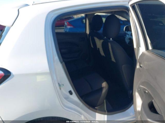 Mitsubishi Mirage Image 5