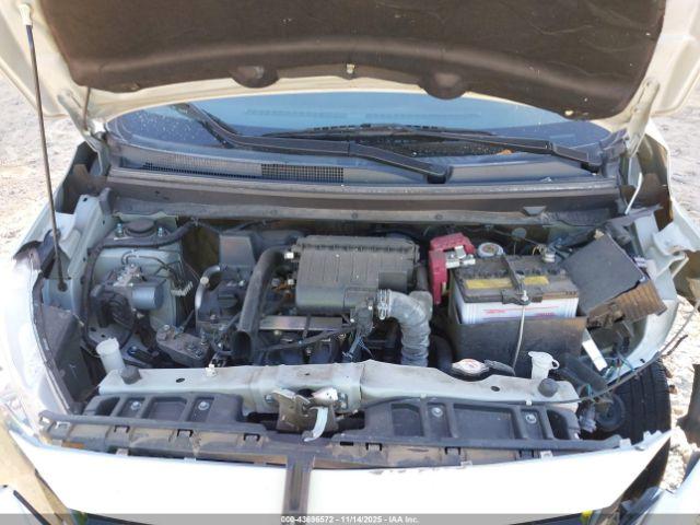 Mitsubishi Mirage Image 9