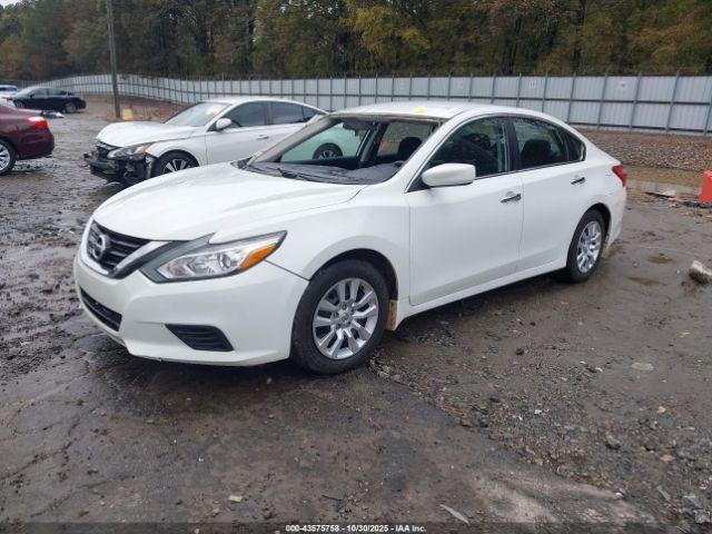 Nissan Altima 2.5 S Image 2