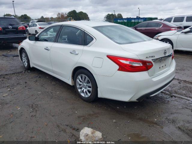 Nissan Altima 2.5 S Image 15