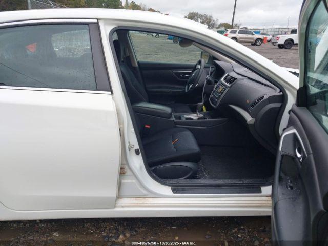 Nissan Altima 2.5 S Image 3