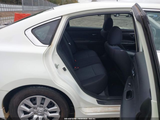 Nissan Altima 2.5 S Image 4