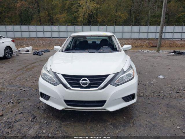 Nissan Altima 2.5 S Image 7