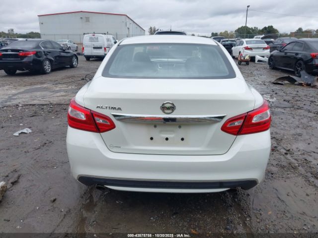 Nissan Altima 2.5 S Image 12