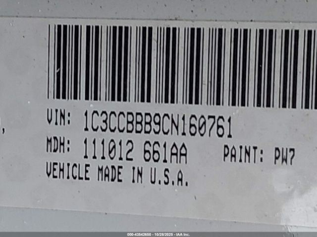 Chrysler 200 Touring Image 8