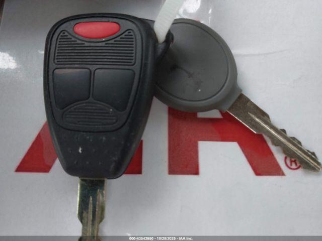 Chrysler 200 Touring Image 9