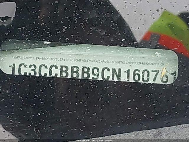 Chrysler 200 Touring Image 18