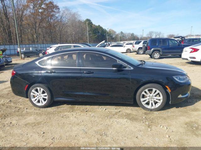 Chrysler 200 Limited Platinum Image 10