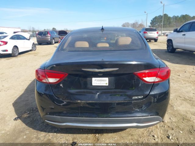 Chrysler 200 Limited Platinum Image 11