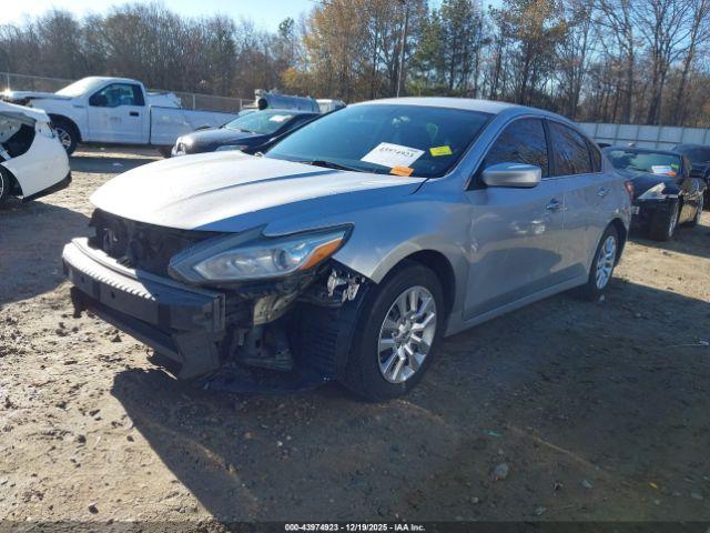 Nissan Altima Image 3