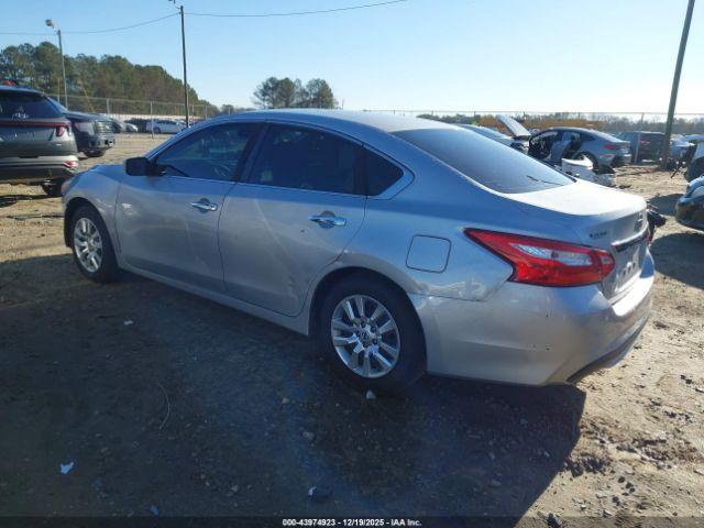 Nissan Altima Image 7