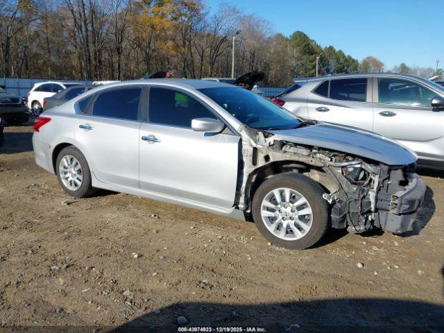 Nissan Altima Image 5