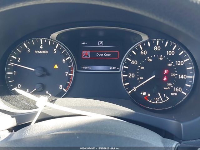 Nissan Altima Image 4