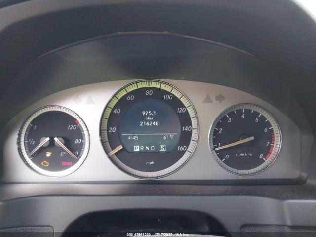 Mercedes-Benz C-Class Sport Image 9