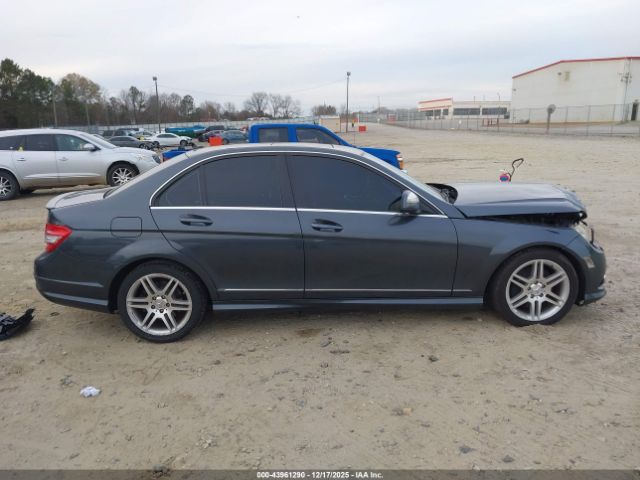Mercedes-Benz C-Class Sport Image 18