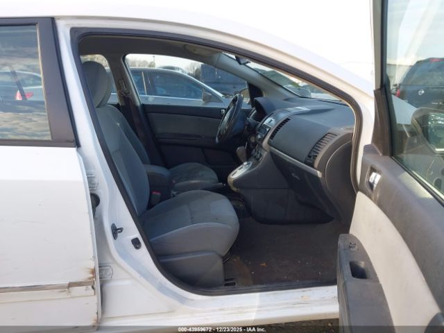 Nissan Sentra 2.0s Image 3