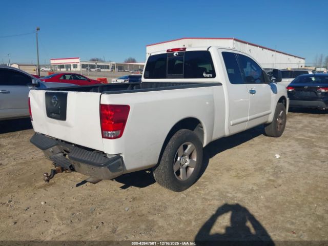 Nissan Titan Se Image 16