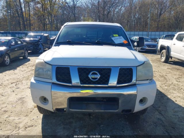 Nissan Titan Se Image 17