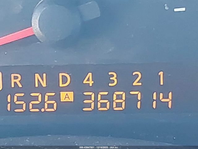 Nissan Titan Se Image 15