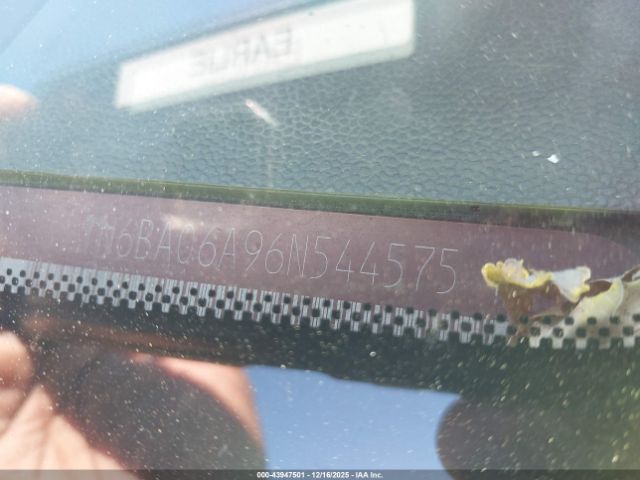 Nissan Titan Se Image 14