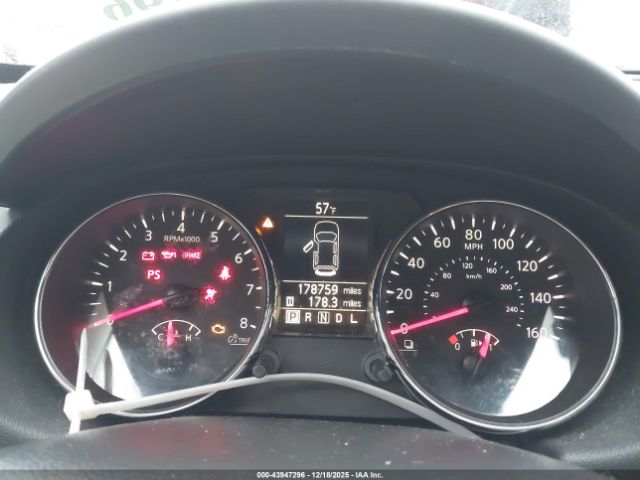 Nissan Rogue S Image 3