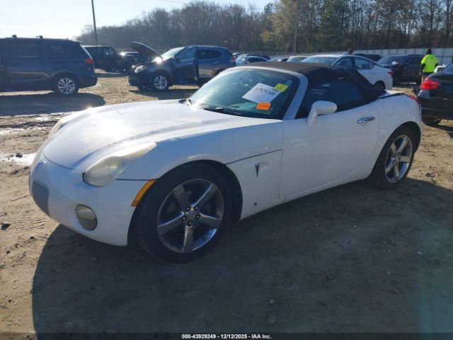 Pontiac Solstice Image 3