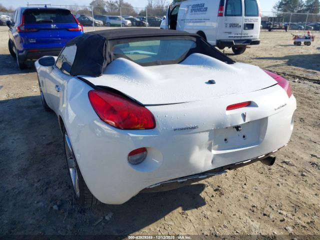 Pontiac Solstice Image 4