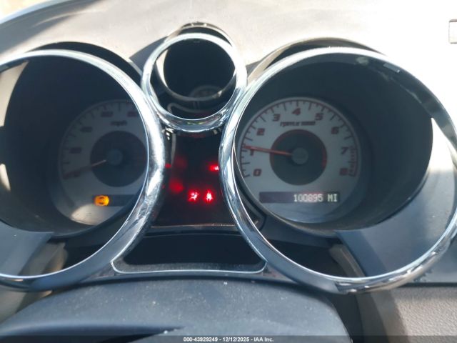 Pontiac Solstice Image 6