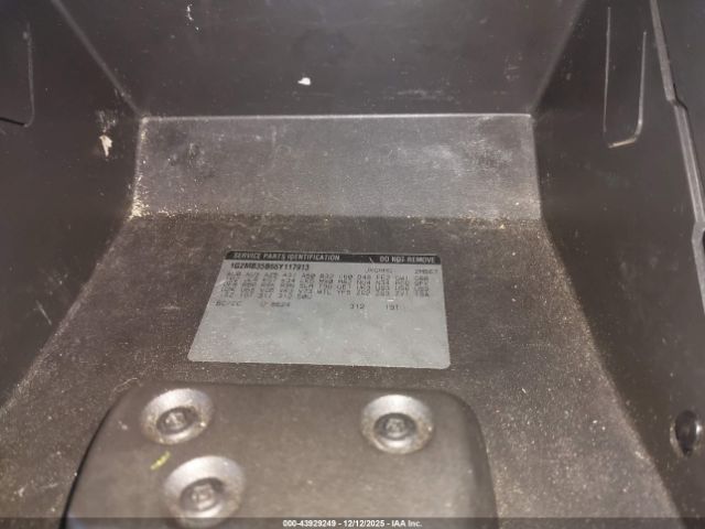 Pontiac Solstice Image 8