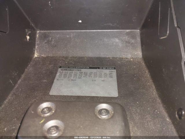 Pontiac Solstice Image 8