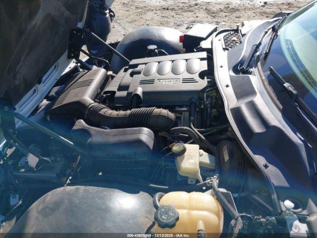 Pontiac Solstice Image 9