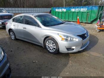  Salvage Nissan Altima