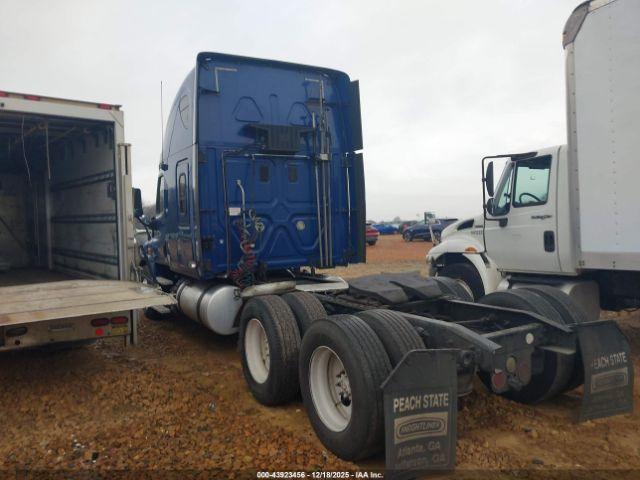 Freightliner Cascadia 125 Image 4