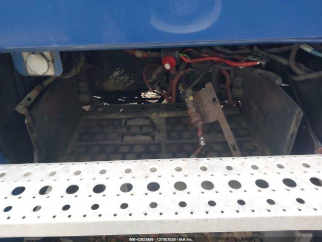 Freightliner Cascadia 125 Image 10