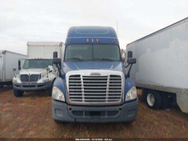 Freightliner Cascadia 125 Image 15
