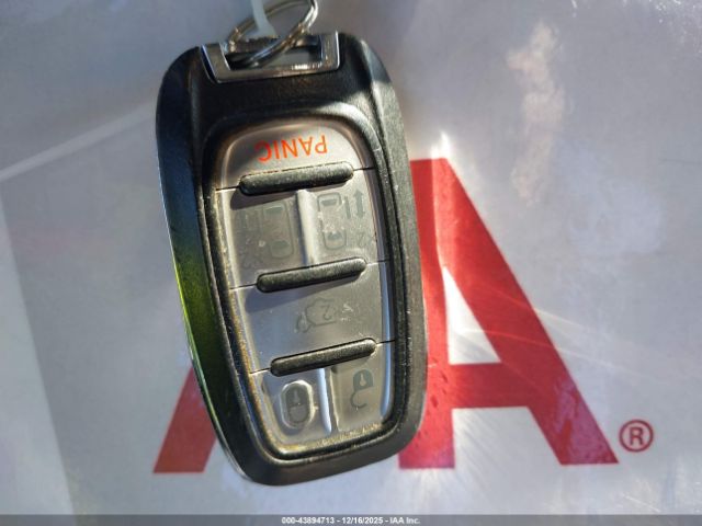 Chrysler Pacifica Touring Image 8