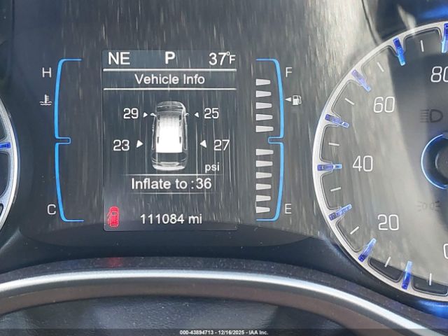 Chrysler Pacifica Touring Image 7