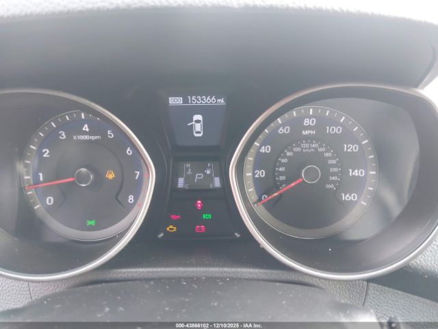 Hyundai ELANTRA Image 10