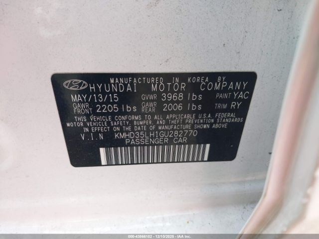 Hyundai ELANTRA Image 7