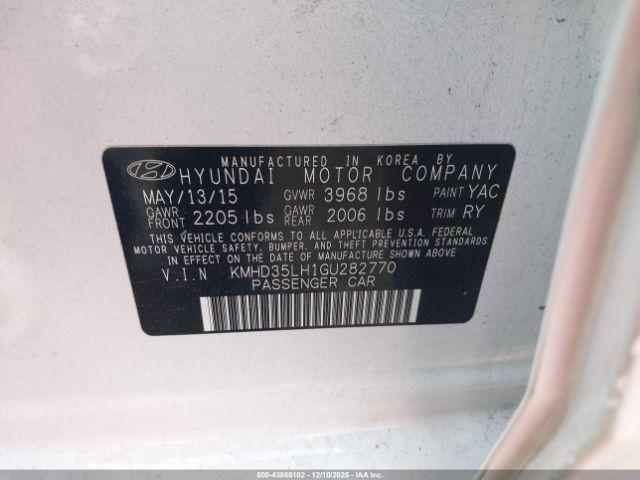 Hyundai ELANTRA Image 7