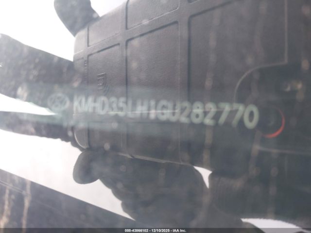 Hyundai ELANTRA Image 8