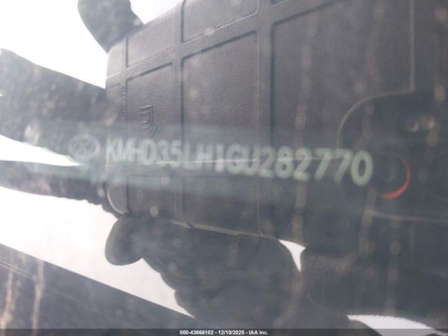 Hyundai ELANTRA Image 8