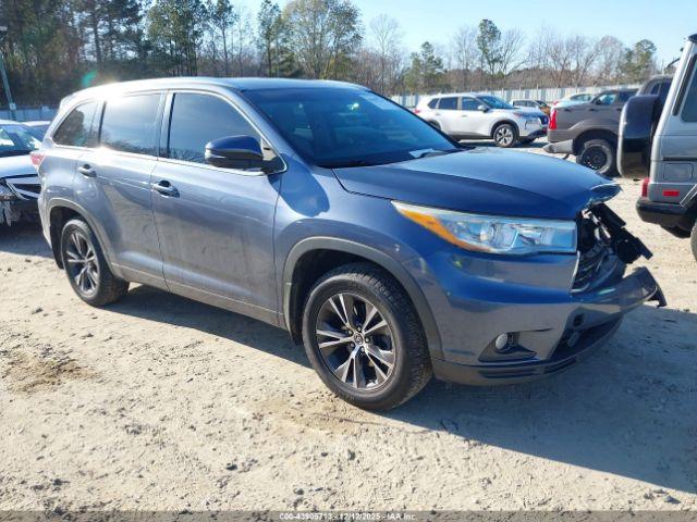  Salvage Toyota Highlander