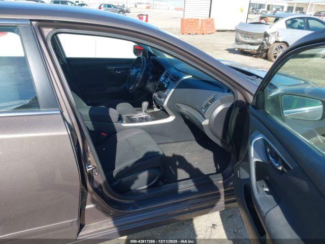 Nissan Altima 2.5 Sv Image 6