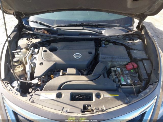 Nissan Altima 2.5 Sv Image 12